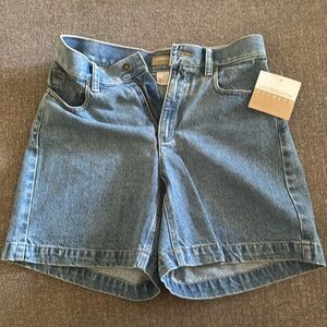 Liz Claiborne Women’s Size 4 Jean shorts